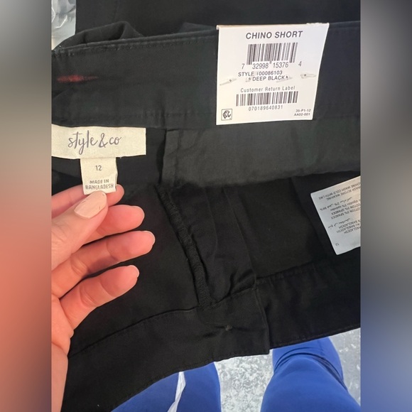 NWT Women's Black mid rise modest chino shorts Size: 12 - Picture 11 of 13